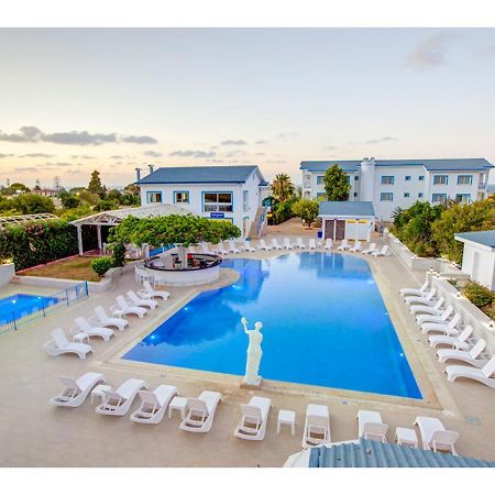Queen Aphrodite Hotel Karpasa エクステリア 写真