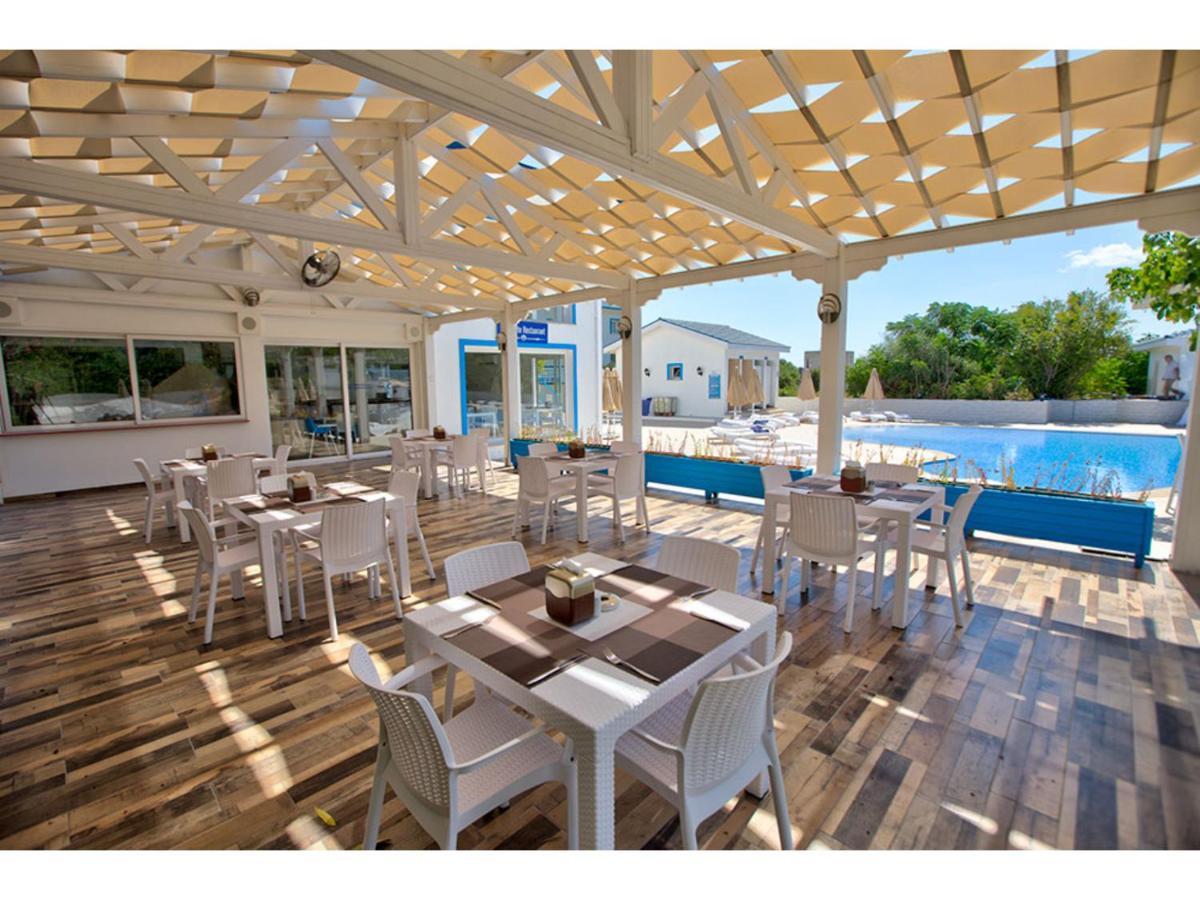 Queen Aphrodite Hotel Karpasa エクステリア 写真