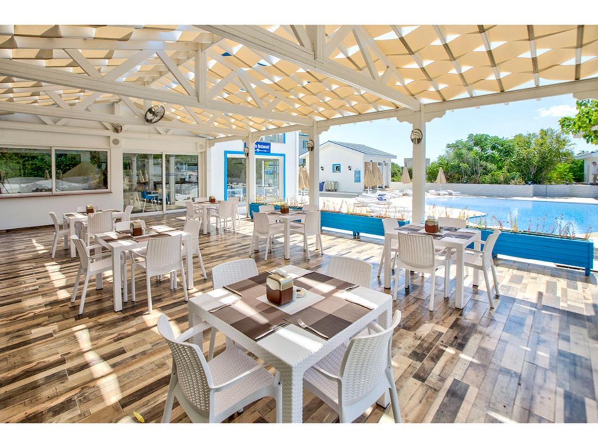 Queen Aphrodite Hotel Karpasa エクステリア 写真
