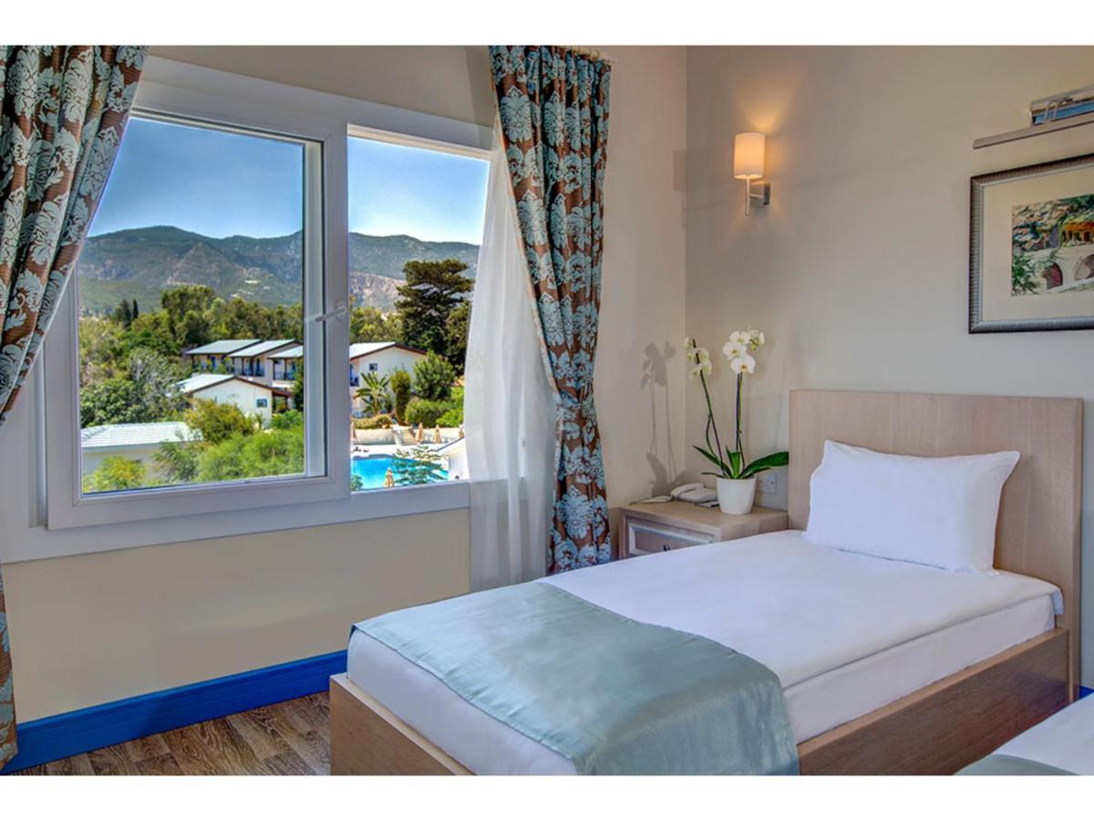 Queen Aphrodite Hotel Karpasa エクステリア 写真