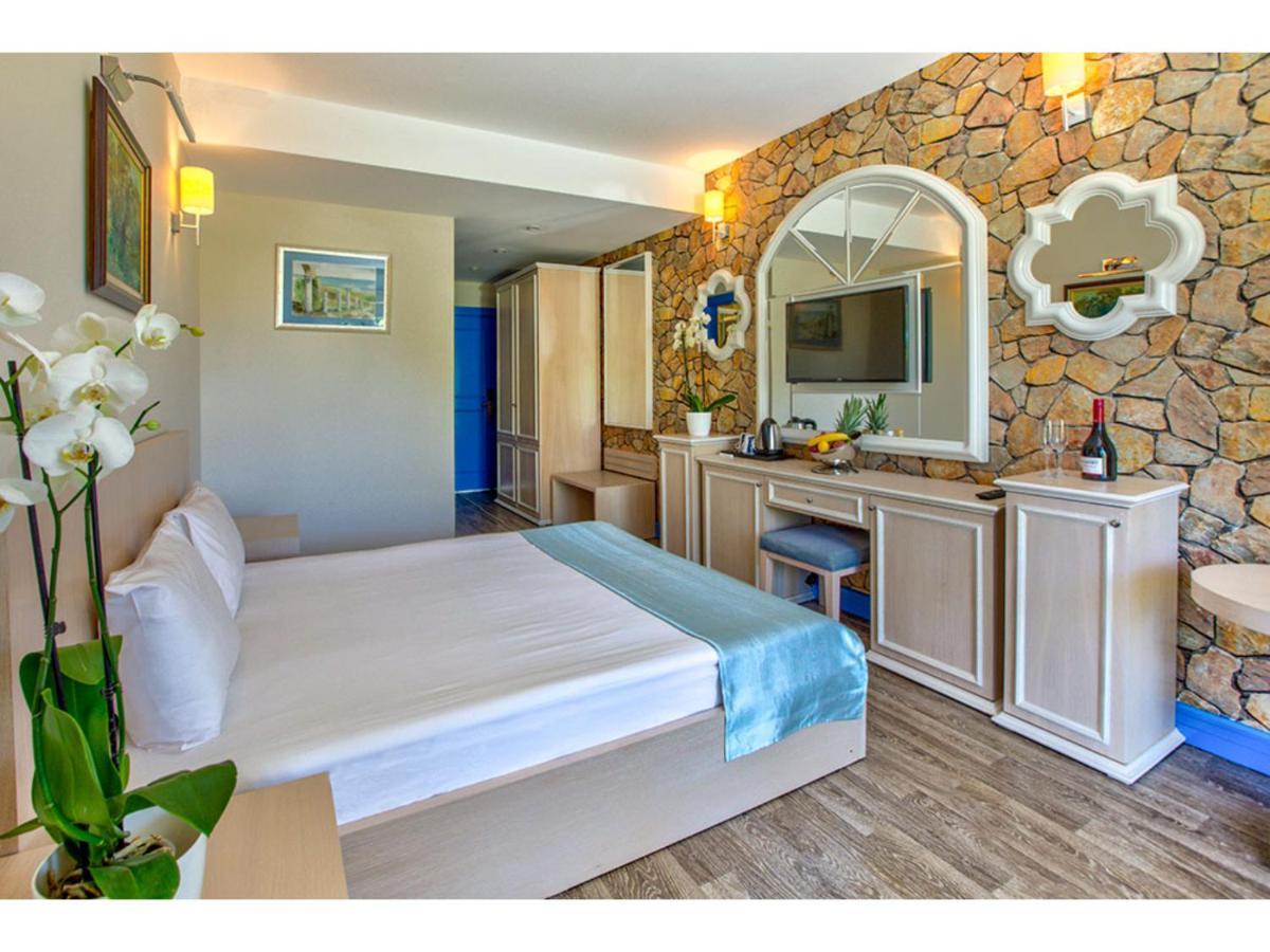 Queen Aphrodite Hotel Karpasa エクステリア 写真