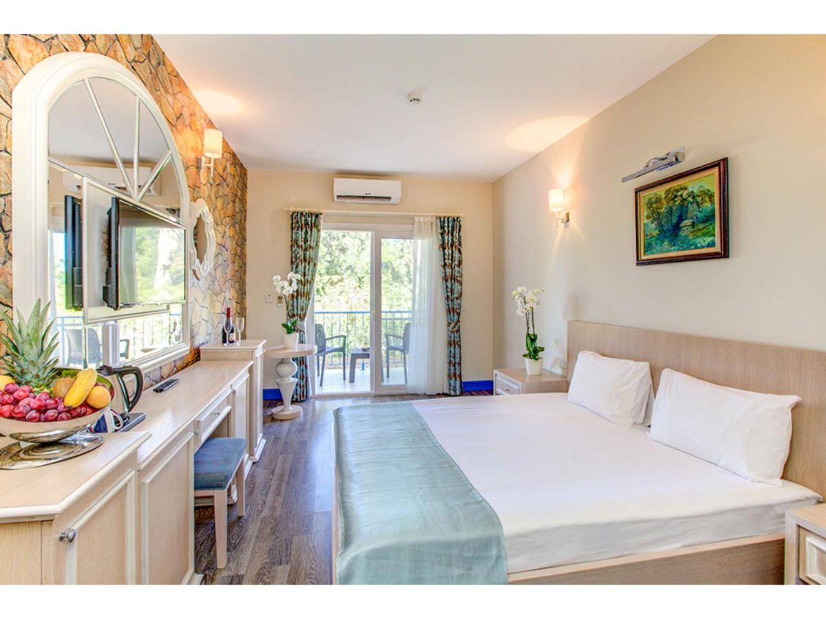 Queen Aphrodite Hotel Karpasa エクステリア 写真
