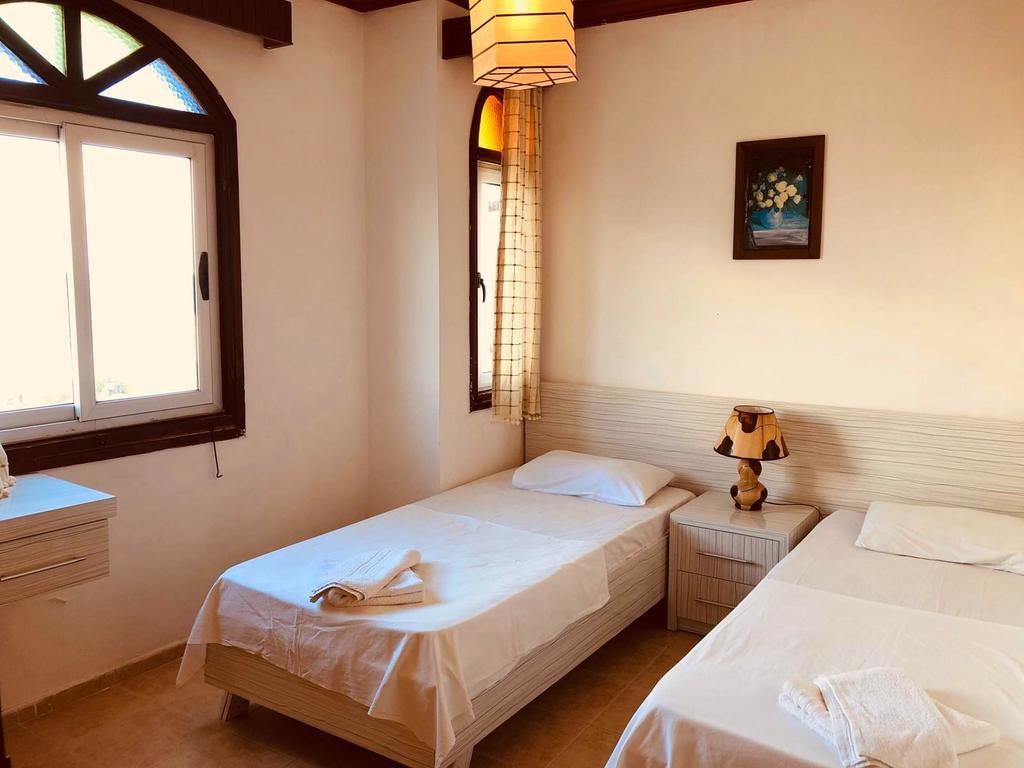 Queen Aphrodite Hotel Karpasa エクステリア 写真